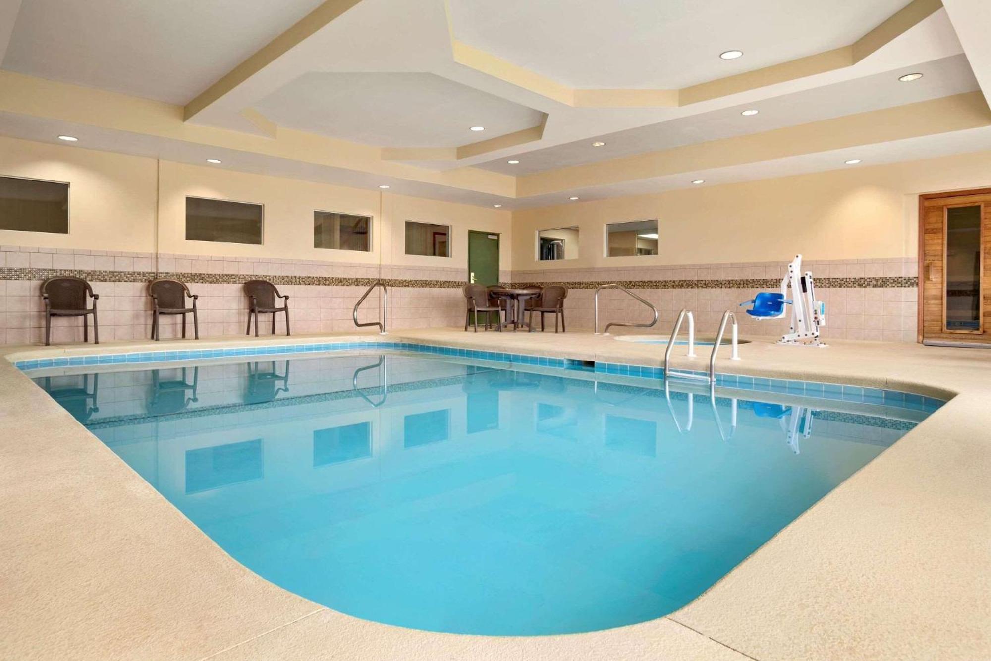Country Inn & Suites By Radisson, Albany, Ga מראה חיצוני תמונה